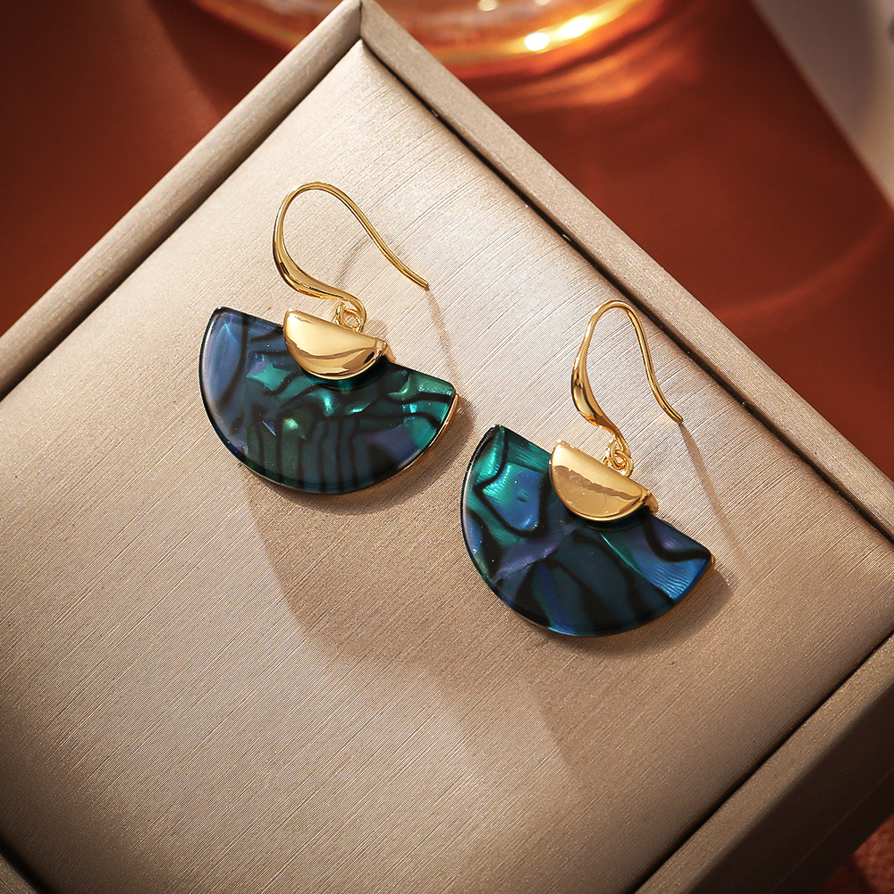 Pendientes de aro en forma de abanico con brillo fluido, estilo retro de alta gama, moda elegante y sofisticada, diseño exclusivo y ganchos para oreja.