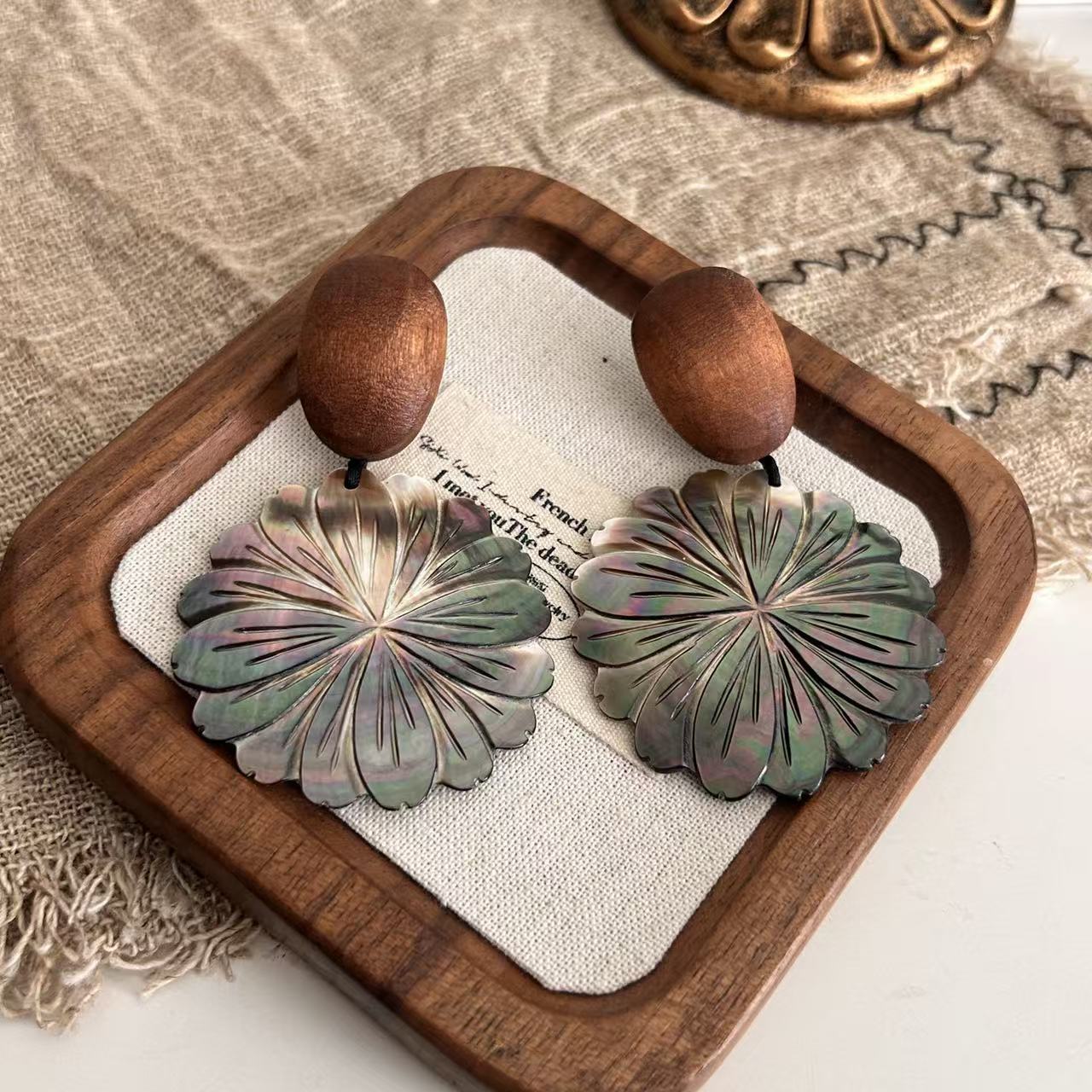 Pendientes MONIES de concha negra natural, diseño exclusivo, estilo lujo discreto, con sensación de alta gama, pendientes de madera para - Image 2