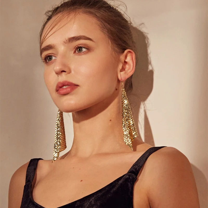 Pendientes de moda con borlas de lentejuelas metálicas, nuevos pendientes largos geométricos cuadrados creativos. - Image 2