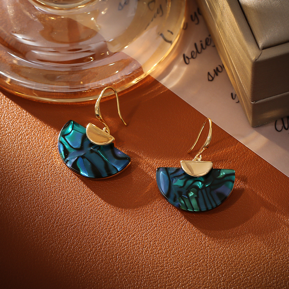 Pendientes de aro en forma de abanico con brillo fluido, estilo retro de alta gama, moda elegante y sofisticada, diseño exclusivo y ganchos para oreja. - Image 2